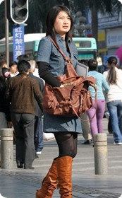 街拍襄樊街头的丝袜长靴sz