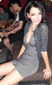 美腿,身躯,被征服!女王的生活