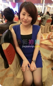 生活中爱穿丝袜的少妇