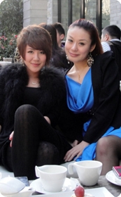 黑丝少妇挺有气质的