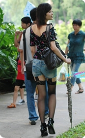 吊带袜美少妇