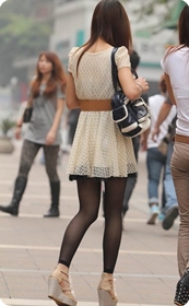 街拍长发薄裙黑丝高跟鞋美腿sz
