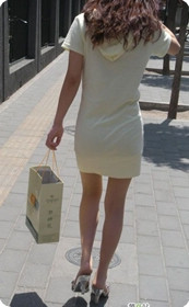 街拍肉丝少妇