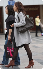 大衣范儿少妇